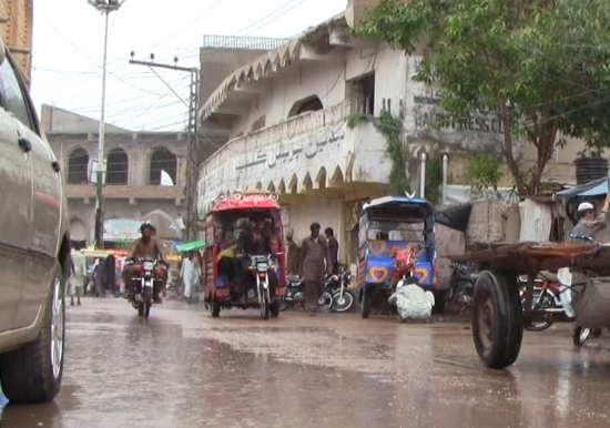 ضلعی ھیڈ کواٹر بدین سمیت مختلف شہروں میں بوندا باندی شروع