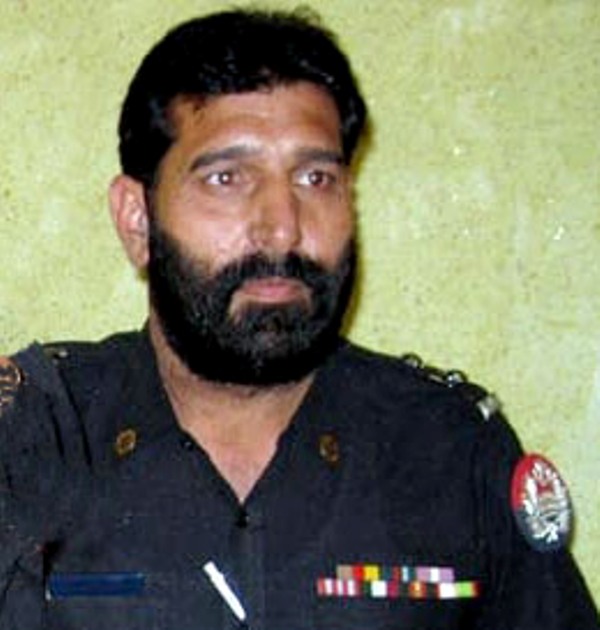 چوکی انچارج نمبر 3 لالہ رخ واہ کینٹ ایس آئی گل تاج کو عوامی شکایات پر تبدیل کردیا گیا