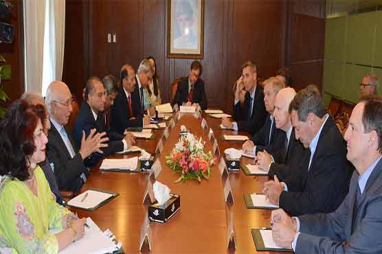 سرتاج عزیز کا امریکی وفد سے واشنگٹن دہلی دفاعی تعاون پر اظہارِ تشویش