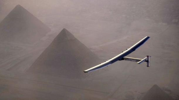 دنیا کے گرد چکر لگانے والا شمسی طیارہ اپنے اختتامی سفر پر