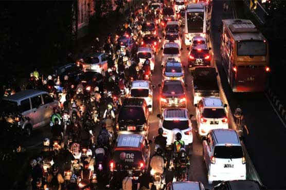 انڈونیشیا میں بدترین ٹریفک جام، بارہ افراد ہلاک