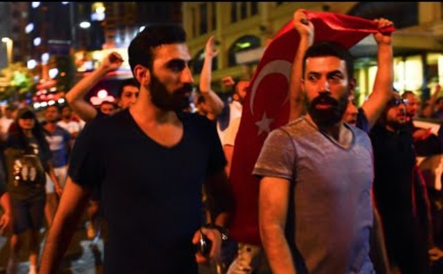 جب عوام بیدار ہوتی ہے