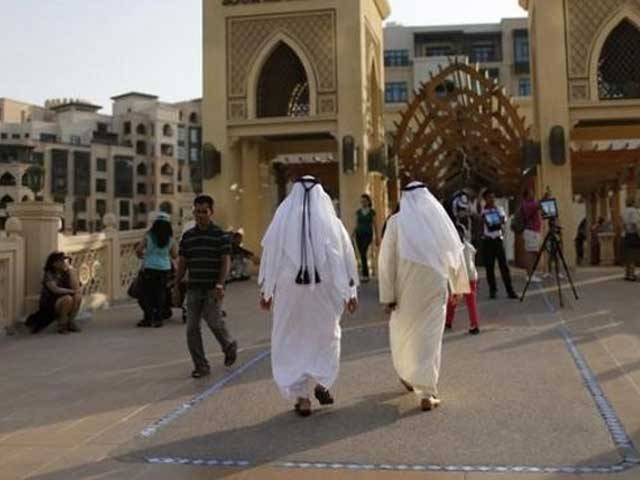 متحدہ عرب امارات کی بیرون ملک سفر کرنے والے شہریوں کو روایتی لباس نہ پہننے کی ہدایت