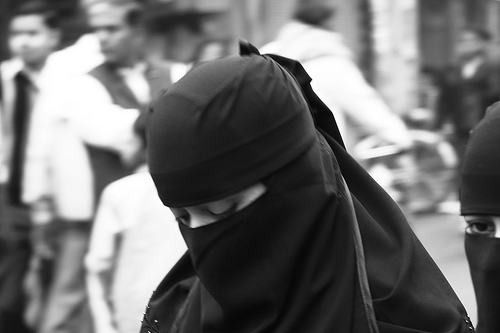 سوئس خطے میں برقعہ پہننے پر 2 خواتین کو 10 ہزار ڈالر جرمانہ