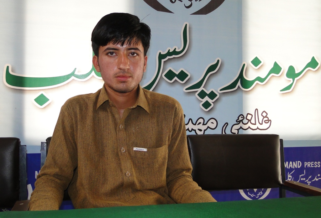 پہلی پوزیشن حاصل کرنے کے باوجود محکمہ تعلیم کی سرپرستی سے محروم ہوں۔  زرشاد خان