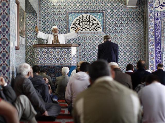 معاشرہ کا عجیب و مظلوم طبقہ، جس کا نہ کسی کو احساس اور نہ ادراک