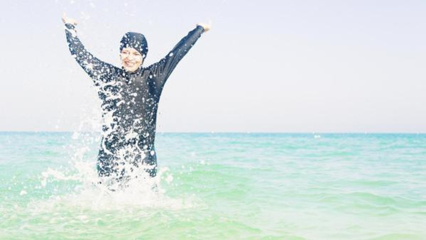 فرانس : عدلیہ نے بورکینی پر پابندی کا فیصلہ معطل کر دیا