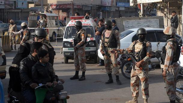 کراچی: لیاقت آباد میں چھاپہ،ایم کیو ایم کے تین دہشتگرد گرفتار