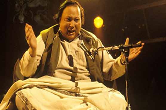عظیم گلوکار نصرت فتح علی خان کو مداحوں سے بچھڑے 19 برس بیت گئے