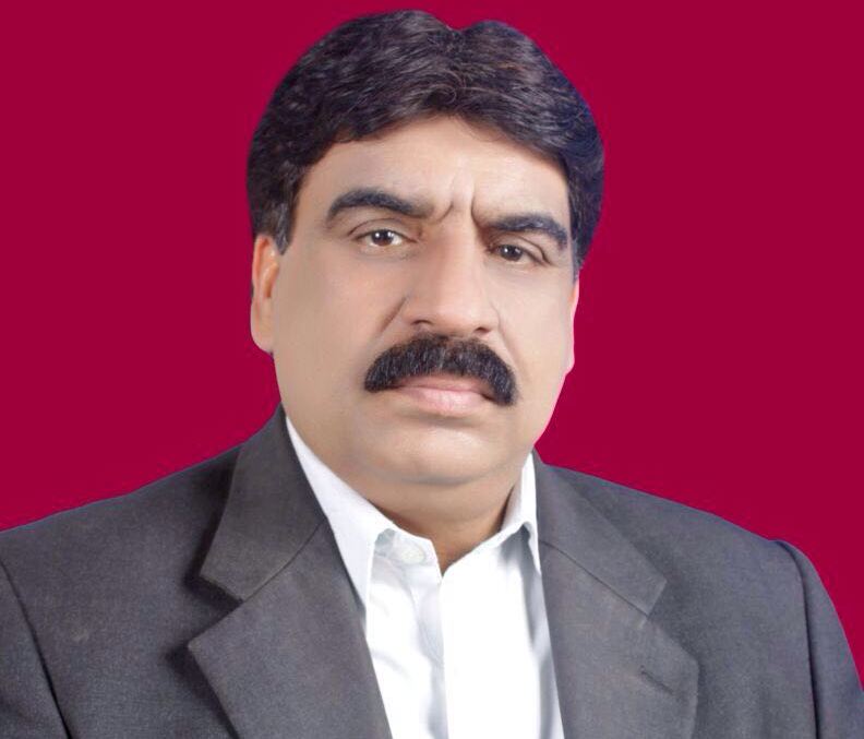 الطاف حسین کو برطانیہ سے واپس لا کر آرٹیکل 6 کے تحت غرداری کا مقدمہ چلایا جائے، راجہ محمد ریاض