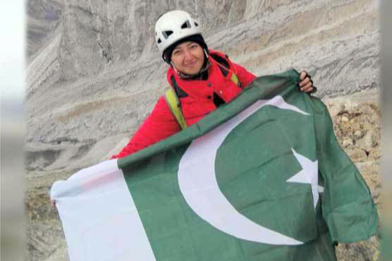 راولپنڈی کی سائیکلسٹ کا بیافو گلیشیئر پر سائیکلنگ کا ریکارڈ