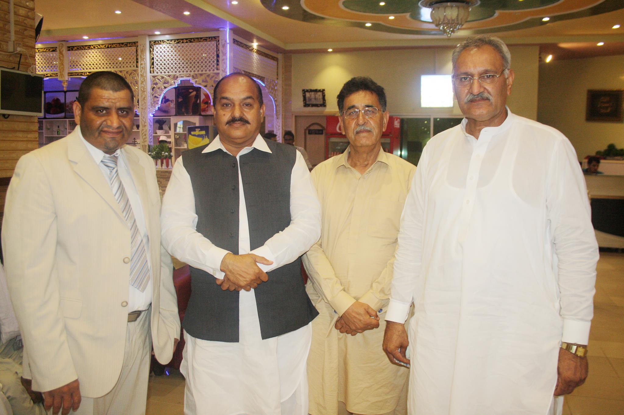 عمر فاروق اعوان کی دعوت ولیمہ میں ملک فیاض، عبد الرزاق مغل اور میاں افتخار وڑائچ شریک