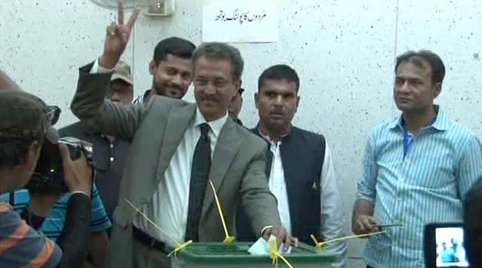 ایم کیو ایم کے رہنماء وسیم اختر کراچی کے میئر منتخب