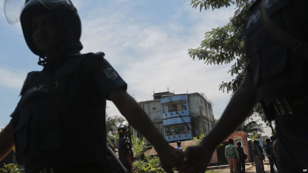 ڈھاکا ریستوران کے حملہ آوروں کا مبینہ تربیت کار ہلاک