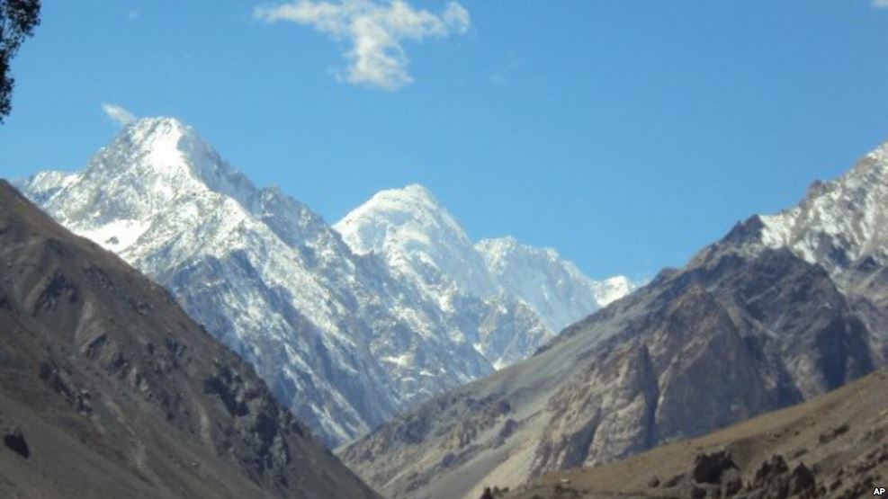 پاکستان میں چوٹی سر کرنے والے دو امریکی کوہ پیما  لاپتا