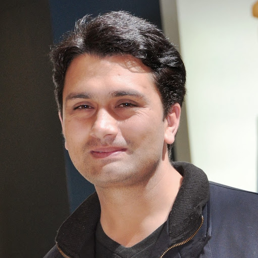 مون بھائی، ڈی پی او مستنصر فیروز