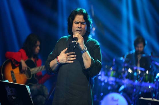 بھارتی انتہاپسندوں نے شفقت امانت کا پروگرام رکوانے کی دھمکی دے دی