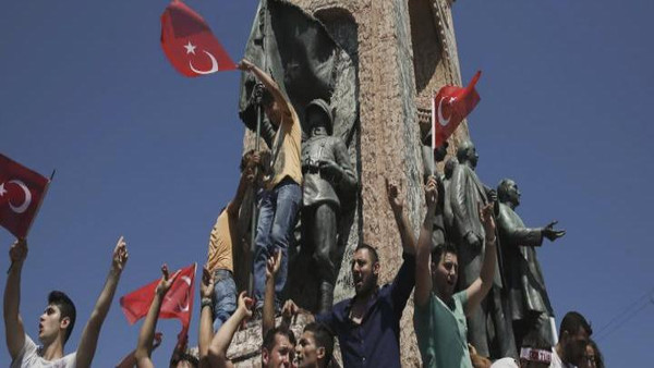 یونان: ترک فوجیوں کی پناہ کی درخواستیں مسترد