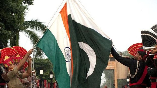 واہگہ میں پرچم اتارنے کی تقریب میں انڈین سٹینڈز خالی