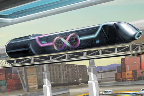 انجینئر ’’ہائپرلوپ کارگو پوڈ‘‘ کی تیاری میں مصروف