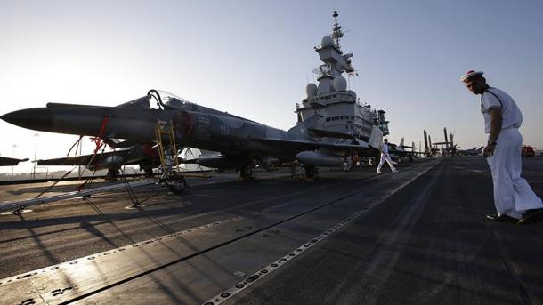 عراق: فرانسییسی طیاروں کی داعش کے ٹھکانوں پر بمباری