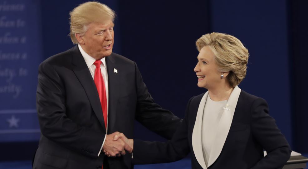 ہیلری کی سبقت پر فرق پڑنے کا امکان نہیں: تجزیہ کار