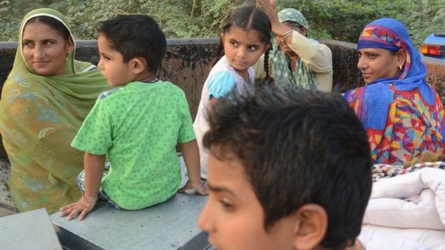 لائن آف کنٹرول اور ورکنگ باؤنڈری کے دونوں جانب آبادی کی نقل مکانی