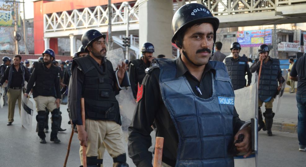 کارکن گرفتاریوں سے بچیں، توجہ دو نومبر کے احتجاج پر ہے : عمران خان