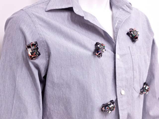 آپ کے لباس کو خوبصورت بنانے والا متحرک روبوٹک زیور