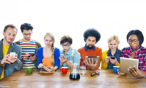 نسل نو پہ سوشل میڈیا کے اثرات