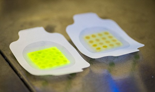 زخم میں انفیکشن ہونے پر رنگ بدلنے والی اسمارٹ بینڈیج