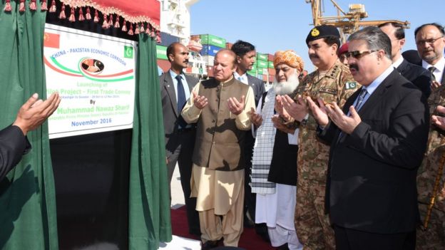 سی پیک منصوبے کے تحت گوادر پورٹ کا افتتاح، پہلا قافلہ روانہ