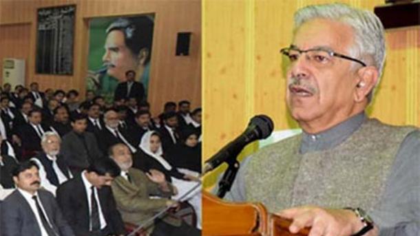 بھارت کو پاکستان کی ترقی سے خوفزدہ ہے، خواجہ آصف