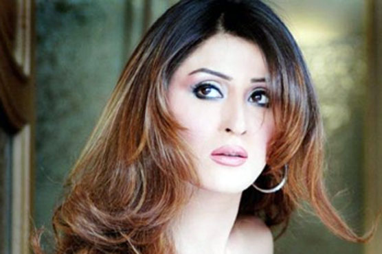 دوسروں میں خامیاں نہیں نکالتی، اپنا احتساب خود کرتی ہوں: لیلیٰ