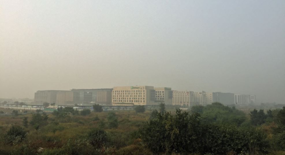 سموگ سے نمٹنے کے لیے دہلی میں ہنگامی اقدامات کا اعلان