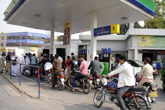 ملک میں پٹرولیم مصنوعات کا ذخیرہ دوگنا کرنے کا فیصلہ