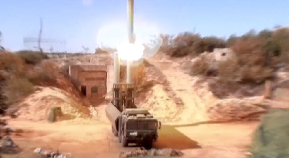 شام : حلب پر فضائی حملے جاری، کم از کم 32 افراد ہلاک