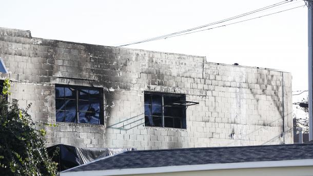 امریکہ: گودام میں آگ لگ گئی، درجنوں ہلاک