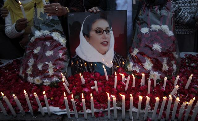 بے نظیر بھٹو کی برسی پر ضلع ملیر کے کارکنان کی کثیر تعداد میں شرکت پر خراج تحسین پیش کرتے ہیں۔ آغا کریم خان