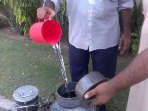 منافع خورو تمہیں اللہ تو دیکھ رہا ہے