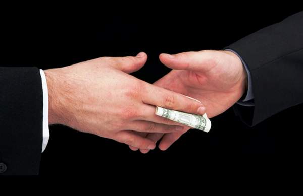 کرپشن اور بلوچستان سب چلتا ہے