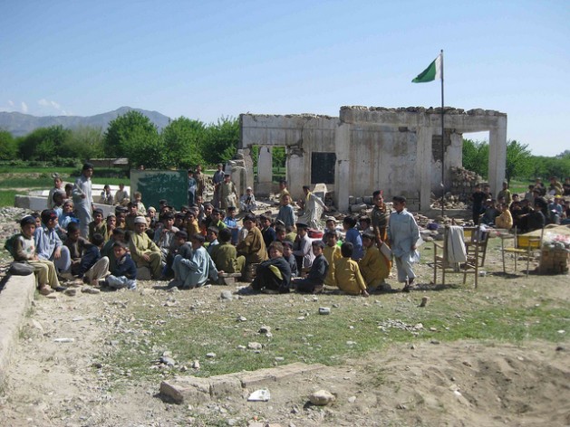 خیبر پختونخوا میں 4 ہزار سکول چار دیواری سے محروم