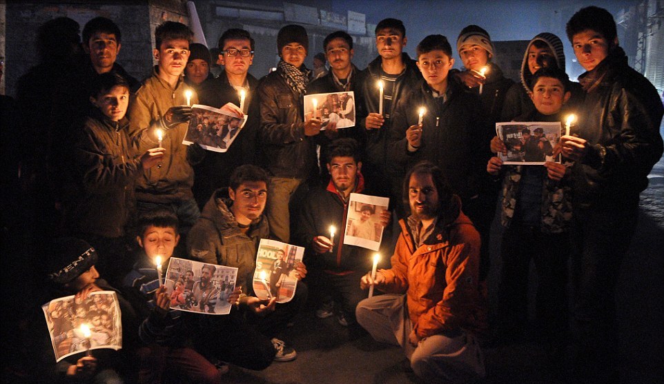 سانحہ اے پی ایس: 2 سال بیت گئے، شہداء کی یاد میں شمعیں روشن، ورثاء اداس