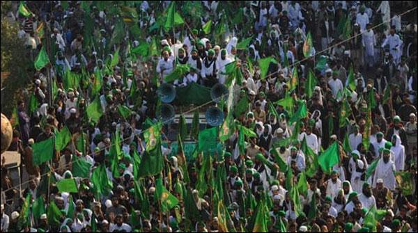 محسن انسانیت صلی اللہ علیہ وآلہ وسلم کی ولادت کا جشن ملک بھر میں منایا گیا