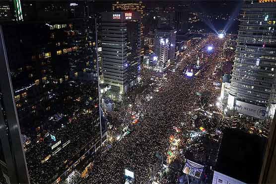 سیول: صدر پارک گیون ہائی کیخلاف 10 لاکھ لوگوں کا مظاہرہ