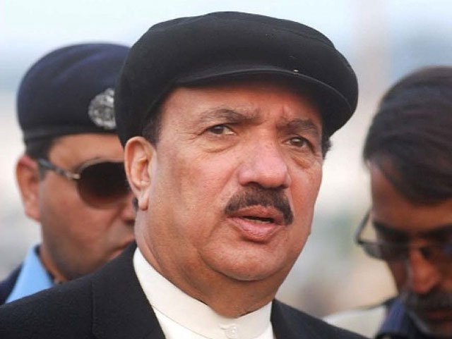 آصف زرداری کسی معاہدے کے تحت بیرون ملک نہیں گئے۔ رحمان ملک