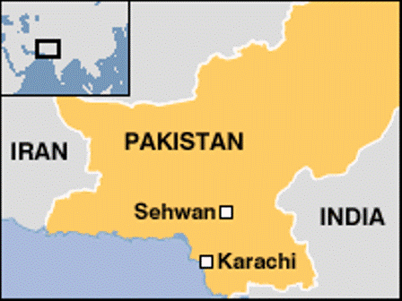 سیہون شریف : مانجھند کے قریب اسکول بس کو حادثہ۔ایک طالب علم جاں  بحق، 25 زخمی