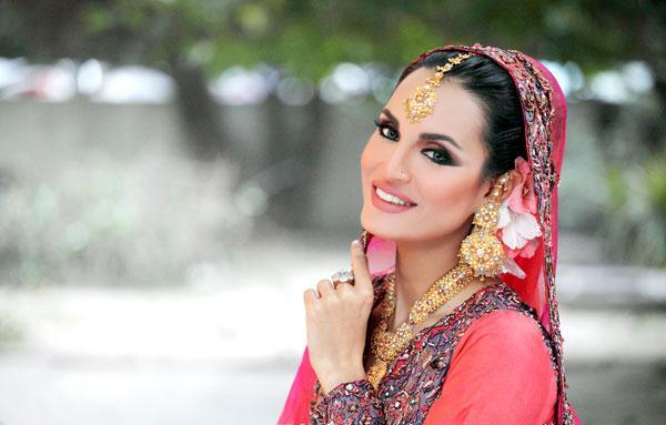 معیاری ڈراموں میں کام کرنے کیلئے ماڈلنگ کو بھی قربان کرسکتی ہوں : نادیہ حسین