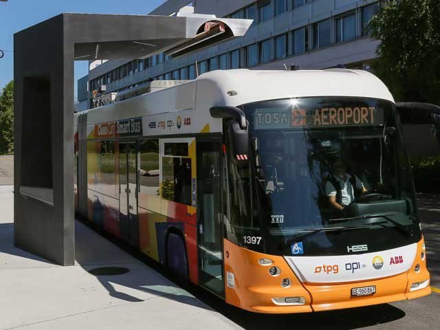 صرف 15 سیکنڈ میں چارج ہو جانے والی الیکٹرک میٹرو بس