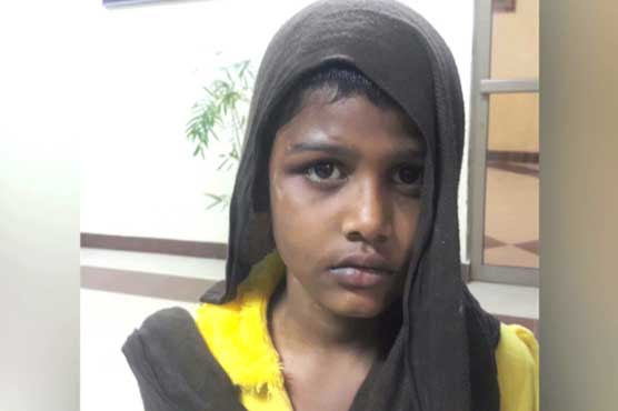 تشدد کا شکار کم سن گھریلو ملازمہ طیبہ کو بازیاب کرا لیا گیا